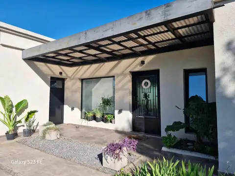 Casa en Alquiler de 3 dormitorios