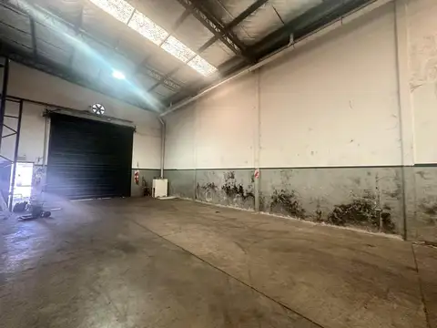 Galpon en Venta 8  mts Frente