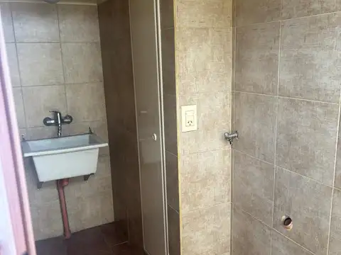 EXCELENTE DEPARTAMENTO 3 AMBIENTES CON BAULERA MUY LUMINOSO CON AIRE FRIO/CALOR