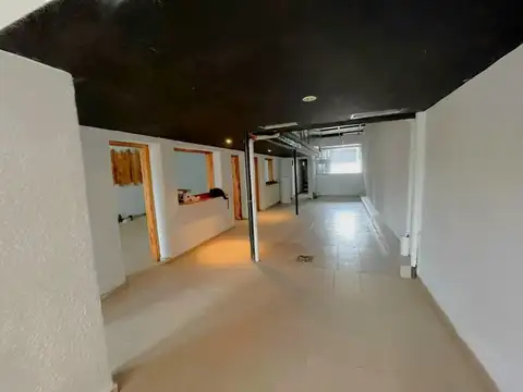 Local en Alquiler Via Púb.