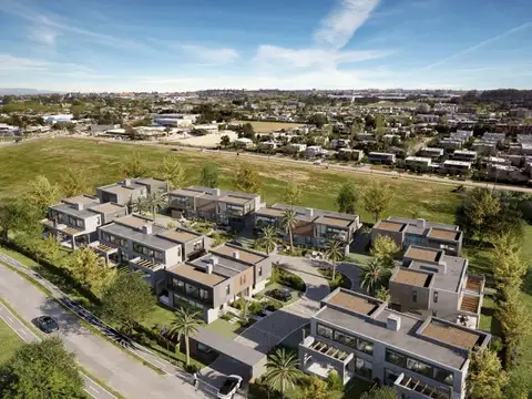 Casa duplex en venta de 4 dormitorios en Carrasco Norte