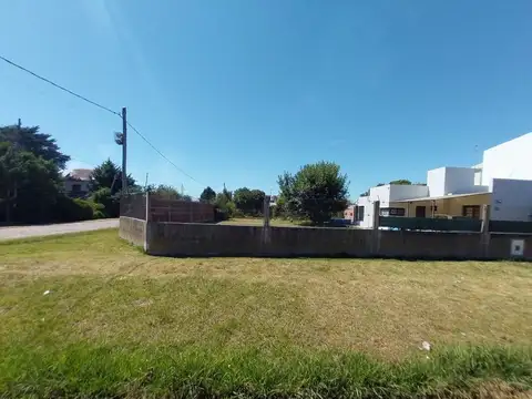 Lote en venta en San Carlos, cerco de hormigón.