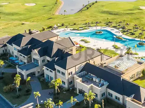 LOTE PREMIUM CON VISTA AL CANAL EN HARAS DEL SUR III - LAS ARAUCARIAS. Acepta permuta por vehículo.