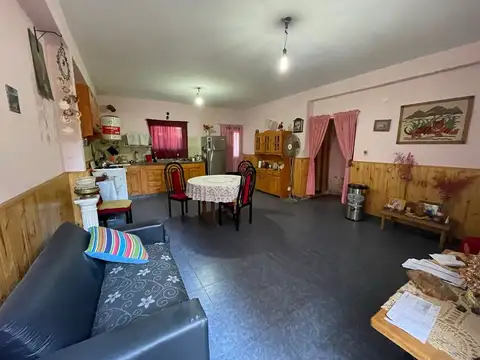 VENTA CASA DE PASILLO CON DOS UNIDADES BELLA VISTA