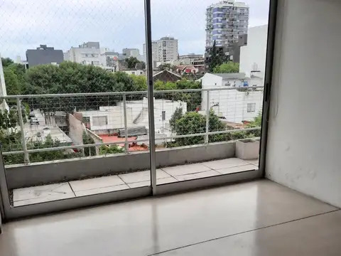 Dpto. muy luminoso. 2 amb Impecable! Sin cochera No aceptan mascotas.