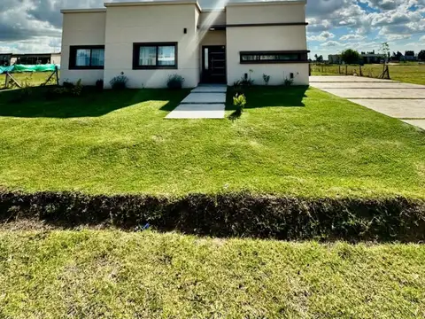 CASA EN VENTA BARRIO PRIVADO LA MAGDALENA(GREEN) CANNING CON PILETA