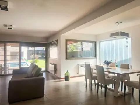 Casa en Venta en Funes, USD 290.000