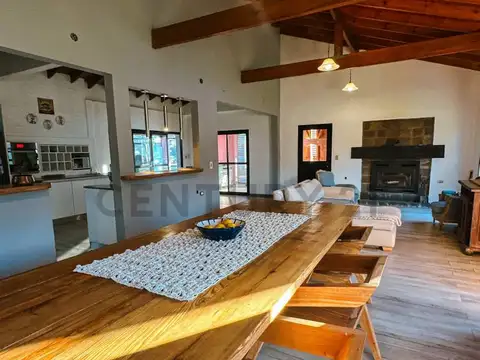 Casa en Venta de tres dormitorios- Joaquin Gorina