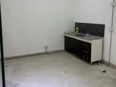 Local en Alquiler en Tribunales, $ 4.000.000