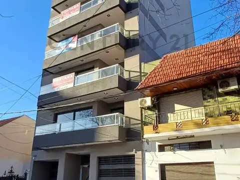 Coronel Segui 200, Piso 0