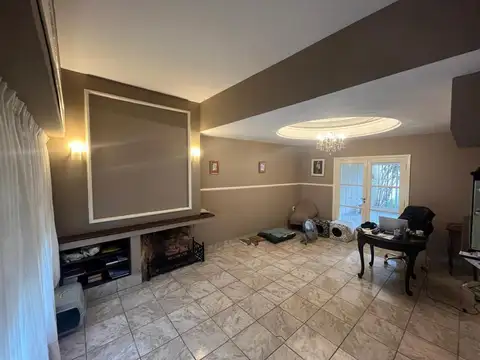 Casa 5 ambientes con 4 baños