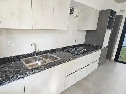 Depto Tipo Casa 4 ambientes con 3 baños