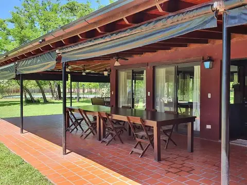 Quinta en venta - 7 Dormitorios 5 Baños - 42.616Mts2 - Mercedes