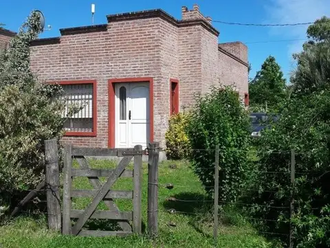 Casa  en venta - 3 dormitorios 1 baño - 175mts2 - Mercedes