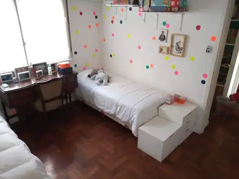 Gurruchaga 2300*  3er. Piso . Frente - Depto. 4 Amb.  C/ TOILETTE . Sup. Total 90 m² -