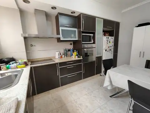 Depto Tipo Casa en Venta de 5 ambientes