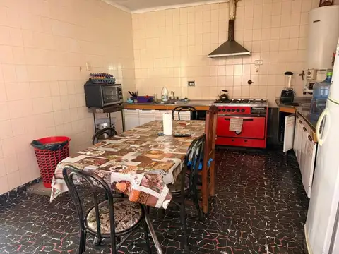 Casa en Venta con 4 cocheras