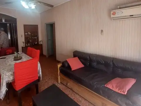 Depto Tipo Casa 3 ambientes con 1 baño