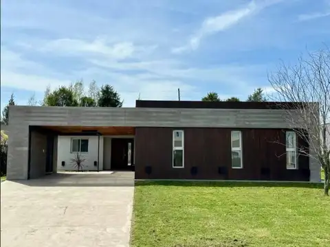 Casa de 4 ambientes A ESTRENAR en Club de Campo San Lucas. Ruta 58, Canning-San Vicente.