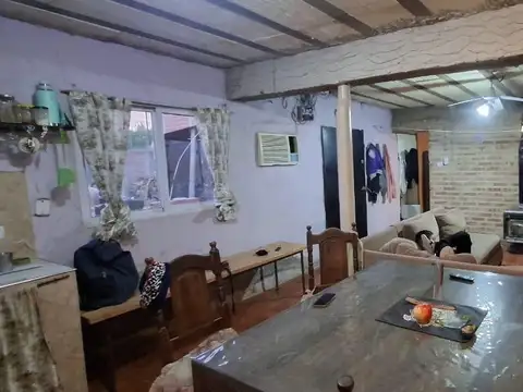 Casa Barrio Ferroviario. Neuquén Capital.