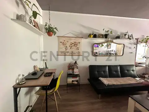 Julian Alvarez 1900, Piso 0