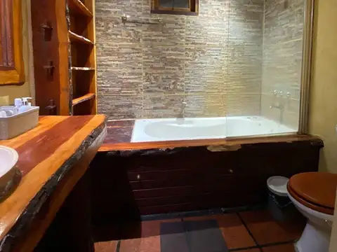 Casa 5 ambientes con 1 baño