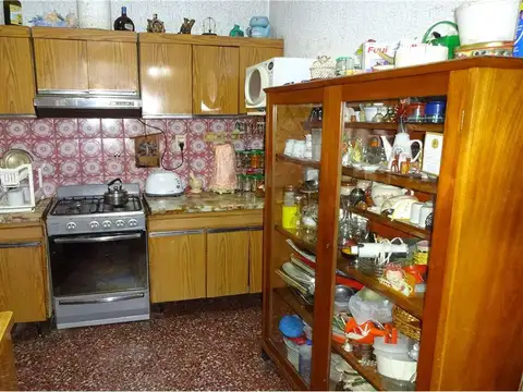 Casa 4 ambientes con 2 baños