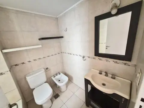 Oficina de dos ambientes en alquiler en Belgrano. Excelente ubicación.