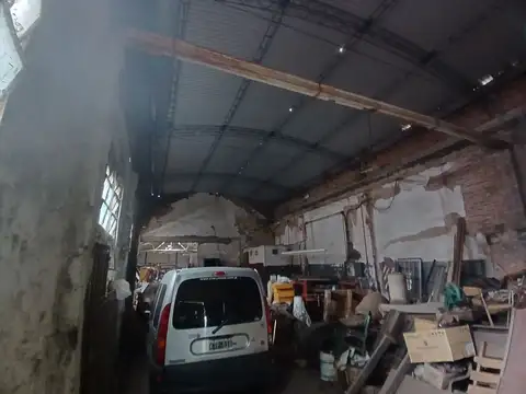 Galpon en Venta 50  mts Fondo