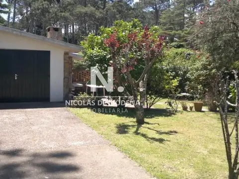 Casa en Alquiler Temporal en Playa Mansa, USD 3.800