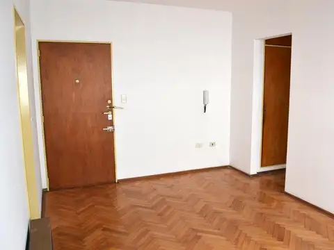 Departamento en Alquiler en Ramos Mejia, $ 420.000