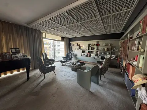 Departamento en Venta con 3 cocheras