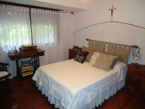 VENTA DE CHALET EN BURZACO.