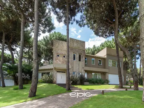 Casa en Venta de 5 dormitorios