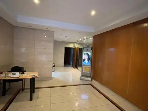 Avenida General Las Heras e/ Junín y Presidente José Evaristo Uriburu