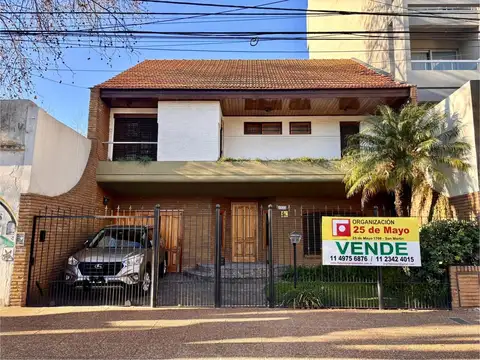 Excelente Casa de 4 ambientes - San Martin centro