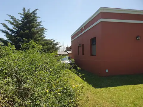 Casa en Venta en San Antonio De Areco, USD 265.000