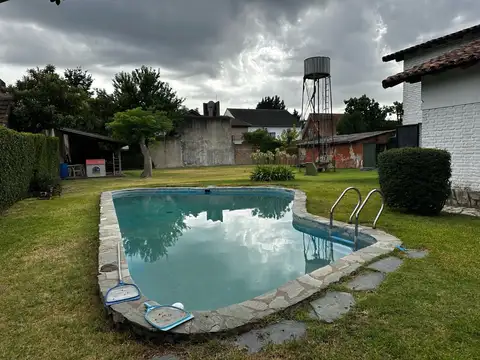 Casa 6 ambientes con 3 baños