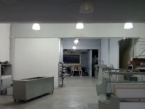 Galpon en Venta 25  mts Fondo