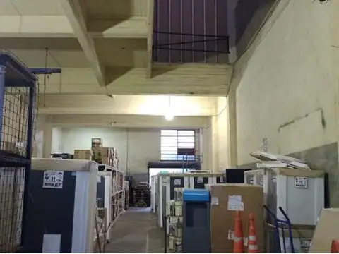 Galpon en Venta 8  mts Frente