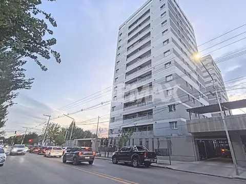 DPTO AMUEBLADO DE 3 AMB Y COCHERA EN ALQUILER