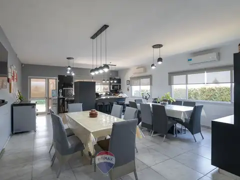 CASA DE CATEGORIA CARLOS PAZ GOLF COUNTRY CLUB