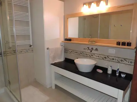 Venta 3 amb. en Retiro, C. Pellegrini y Arroyo