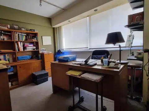 Oficina en Venta 60 años