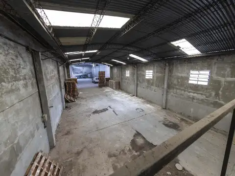 Galpon en Venta en Barrio Matheu, USD 215.000