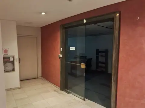 Oficina en Venta con 3 cocheras