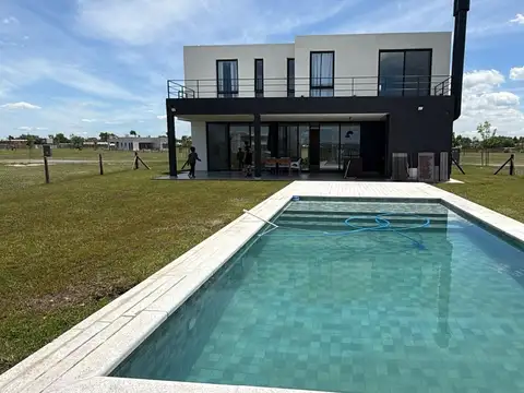 Casa en Alquiler de 4 dormitorios