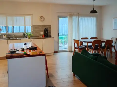 Casa en alquiler en Temperley