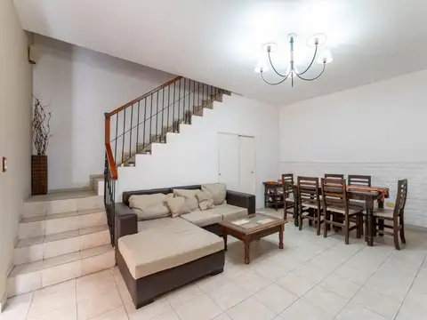 Depto Tipo Casa 4 ambientes con 1 baño