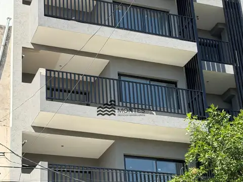 Semipiso en venta de 3 ambientes en Mataderos